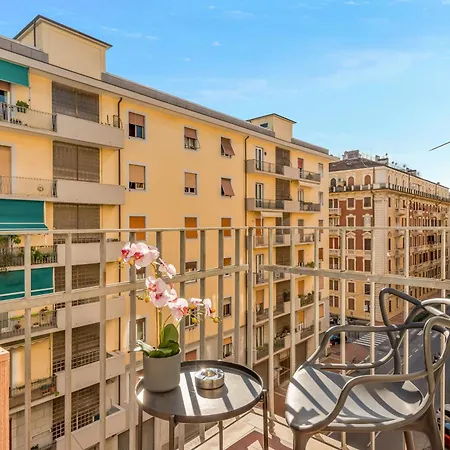 Nelli - Via Xxiv Maggio 4* La Spezia