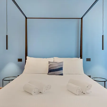 Nelli - Via Xxiv Maggio 4* Специя