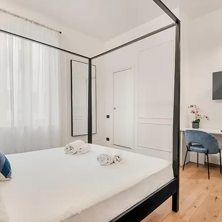 Nelli - Via Xxiv Maggio 4* Специя