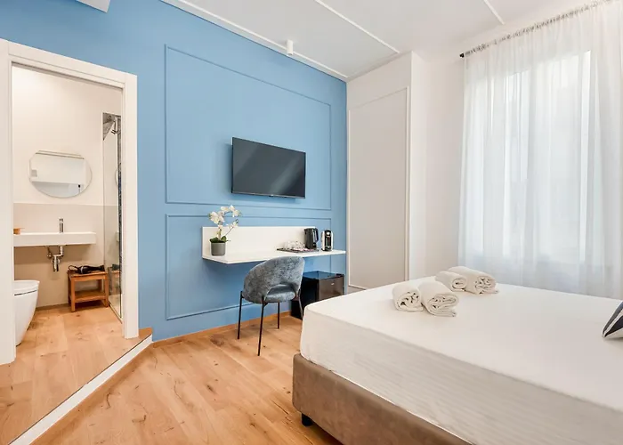 Nelli - Via Xxiv Maggio 4* La Spezia