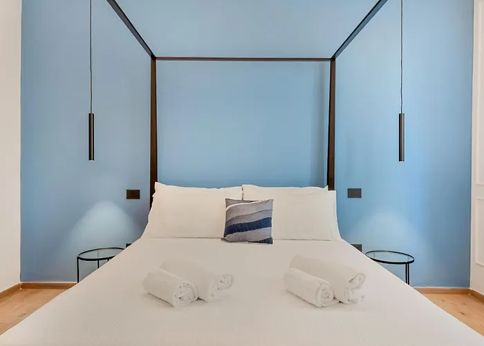 Nelli - Via Xxiv Maggio 4* La Spezia